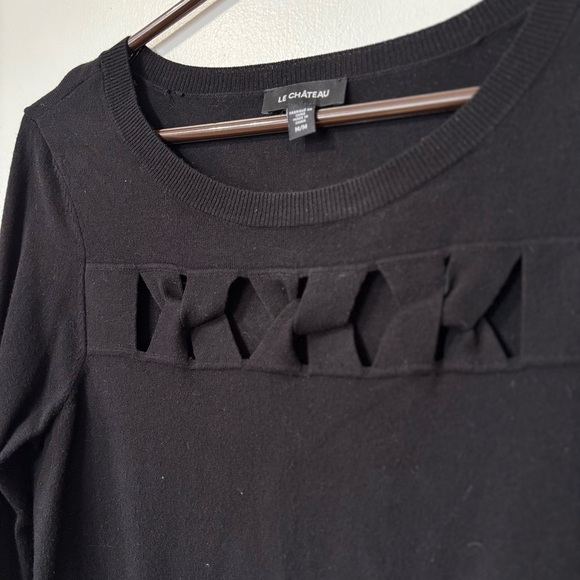 🎉4/30$🎉 Le Chateau Black Ruffled Crew Neck Sweater – Women’s M 🖤✨ - Picture 2 of 4